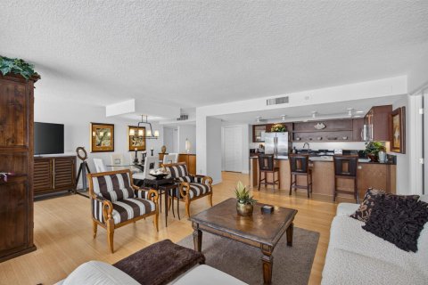 Condo in Riviera Beach, Florida, 2 bedrooms  № 2391987 - photo 19