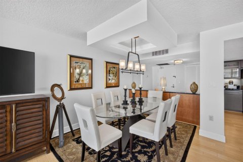 Condo in Riviera Beach, Florida, 2 bedrooms  № 2391987 - photo 21