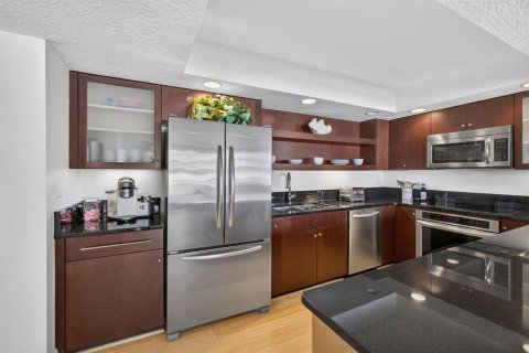 Condo in Riviera Beach, Florida, 2 bedrooms  № 2391987 - photo 10