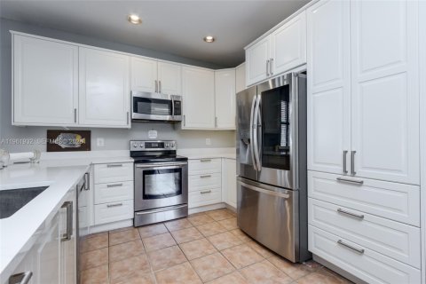 Villa ou maison à vendre à Weston, Floride: 5 chambres, 227.61 m2 № 2025073 - photo 19