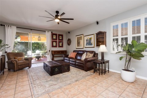 Villa ou maison à vendre à Weston, Floride: 5 chambres, 227.61 m2 № 2025073 - photo 15