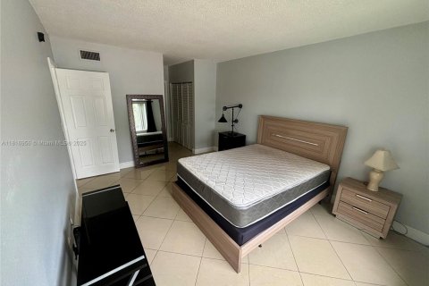 Condominio en alquiler en Pompano Beach, Florida, 1 dormitorio, 65.03 m2 № 1770520 - foto 12