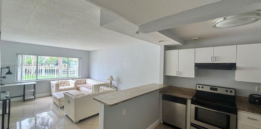 Condo à Pompano Beach, Floride, 1 chambre № 1770520