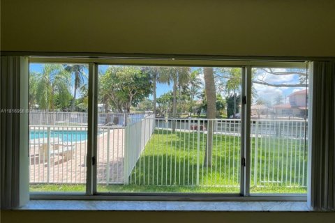 Condominio en alquiler en Pompano Beach, Florida, 1 dormitorio, 65.03 m2 № 1770520 - foto 18