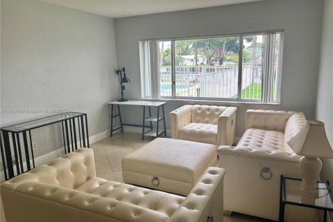 Condominio en alquiler en Pompano Beach, Florida, 1 dormitorio, 65.03 m2 № 1770520 - foto 6