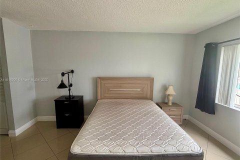 Condominio en alquiler en Pompano Beach, Florida, 1 dormitorio, 65.03 m2 № 1770520 - foto 11