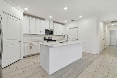 Casa en venta en Land O' Lakes, Florida, 2 dormitorios, 150.04 m2 № 2298311 - foto 15