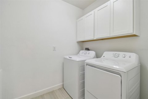 Casa en venta en Land O' Lakes, Florida, 2 dormitorios, 150.04 m2 № 2298311 - foto 18