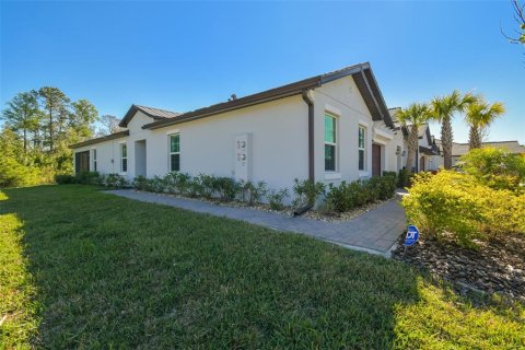 Casa en venta en Land O' Lakes, Florida, 2 dormitorios, 150.04 m2 № 2298311 - foto 2