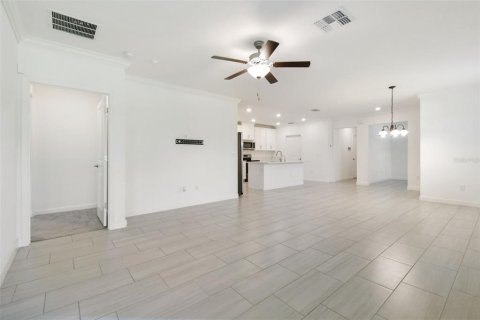 Casa en venta en Land O' Lakes, Florida, 2 dormitorios, 150.04 m2 № 2298311 - foto 9