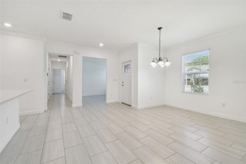 Casa en venta en Land O' Lakes, Florida, 2 dormitorios, 150.04 m2 № 2298311 - foto 10