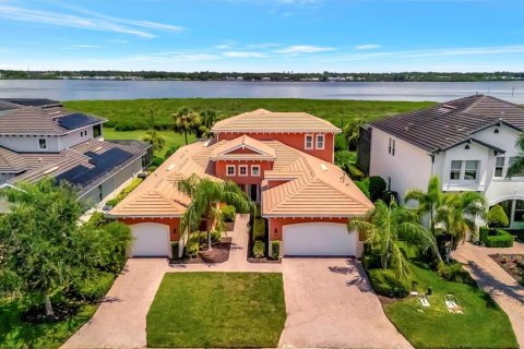 House in Bradenton, Florida 3 bedrooms, 319.68 sq.m. № 1854694 - photo 1
