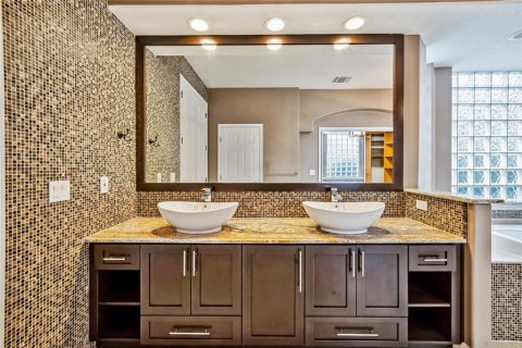 Villa ou maison à louer à Orlando, Floride: 4 chambres, 310.76 m2 № 1825335 - photo 28
