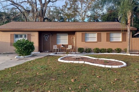 Casa en venta en DeLand, Florida, 5 dormitorios, 125.7 m2 № 1677813 - foto 1