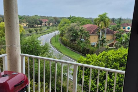 Кондоминиум с 3 спальнями в Хайалиа, Флорида № 2044828