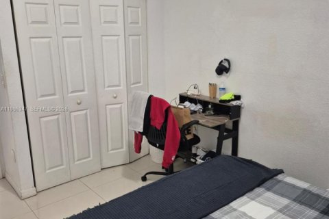 Купить кондоминиум в Хайалиа, Флорида 3 спальни, 110.18м2, № 2044828 - фото 7