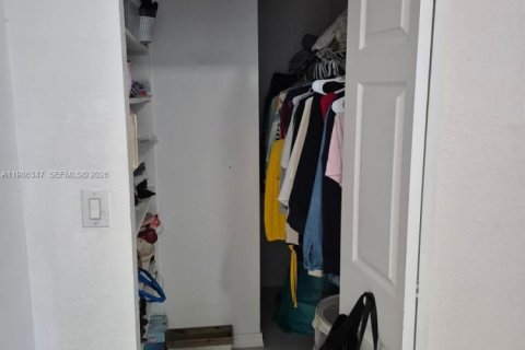 Купить кондоминиум в Хайалиа, Флорида 3 спальни, 110.18м2, № 2044828 - фото 10