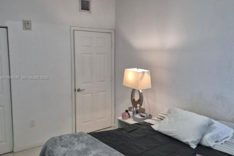 Купить кондоминиум в Хайалиа, Флорида 3 спальни, 110.18м2, № 2044828 - фото 9