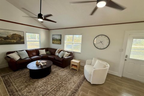 House in Sebring, Florida 2 bedrooms, 113.71 sq.m. № 2173735 - photo 10