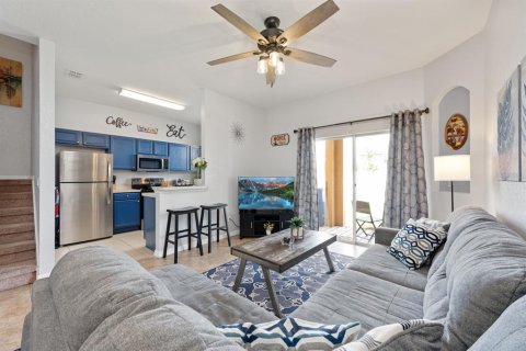 Townhouse in Davenport, Florida 4 bedrooms, 137.68 sq.m. № 1901407 - photo 4