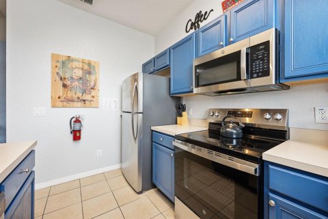 Townhouse in Davenport, Florida 4 bedrooms, 137.68 sq.m. № 1901407 - photo 6