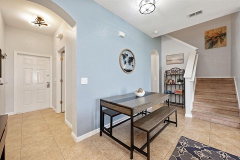Townhouse in Davenport, Florida 4 bedrooms, 137.68 sq.m. № 1901407 - photo 2