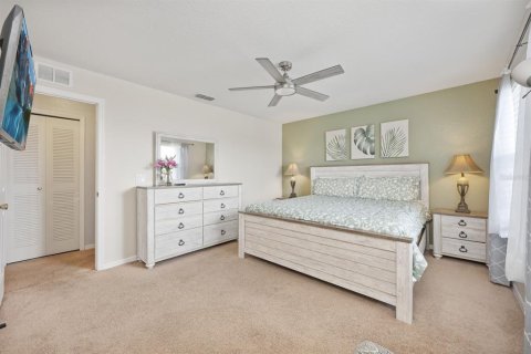 Townhouse in Davenport, Florida 4 bedrooms, 137.68 sq.m. № 1901407 - photo 7