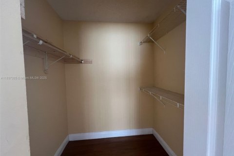 Condominio en alquiler en West Palm Beach, Florida, 2 dormitorios, 65.77 m2 № 1939754 - foto 13