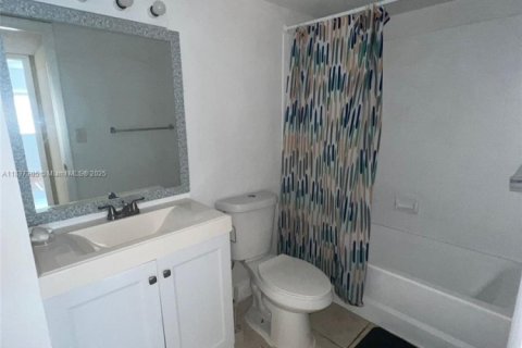 Condominio en alquiler en West Palm Beach, Florida, 2 dormitorios, 65.77 m2 № 1939754 - foto 6