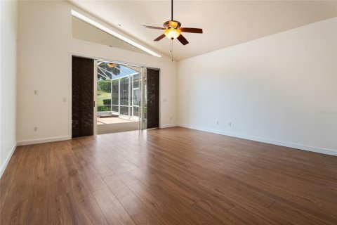 Casa en alquiler en Orlando, Florida, 4 dormitorios, 187.2 m2 № 1880581 - foto 16