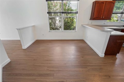 Casa en alquiler en Orlando, Florida, 4 dormitorios, 187.2 m2 № 1880581 - foto 20