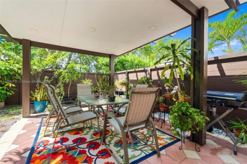 Adosado en venta en Miami Lakes, Florida, 3 dormitorios, 147.53 m2 № 2013735 - foto 19