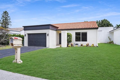 Villa ou maison à vendre à Sunrise, Floride: 3 chambres, 176.61 m2 № 2146491 - photo 4