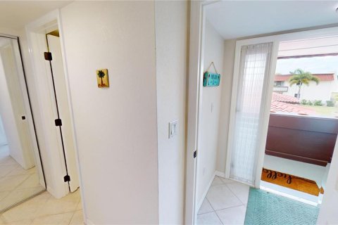 Купить кондоминиум в Пунта-Горда, Флорида 9 комнат, 103.49м2, № 2108200 - фото 16