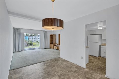 Condo in Bradenton, Florida, 2 bedrooms № 2111352 - photo 6