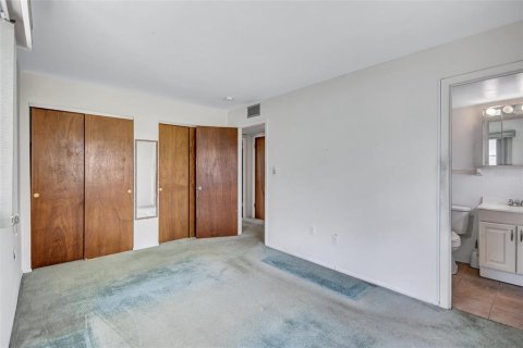 Condo in Bradenton, Florida, 2 bedrooms № 2111352 - photo 21