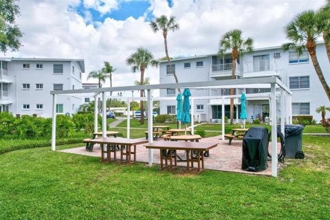 Condo in Bradenton, Florida, 2 bedrooms № 2111352 - photo 23