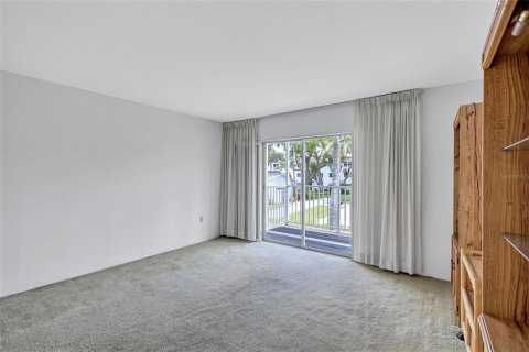 Condo in Bradenton, Florida, 2 bedrooms № 2111352 - photo 13