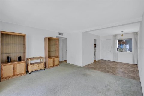 Condo in Bradenton, Florida, 2 bedrooms № 2111352 - photo 7