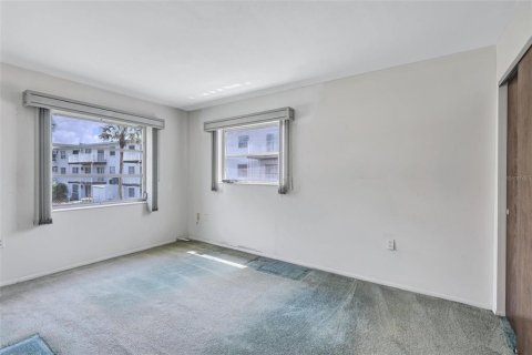 Condo in Bradenton, Florida, 2 bedrooms № 2111352 - photo 18