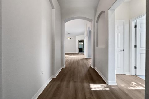 House in Sarasota, Florida 2 bedrooms, 154.96 sq.m. № 1884013 - photo 10