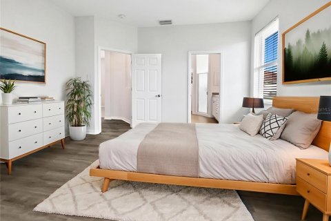 House in Sarasota, Florida 2 bedrooms, 154.96 sq.m. № 1884013 - photo 4
