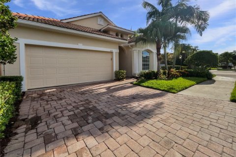 House in Sarasota, Florida 2 bedrooms, 154.96 sq.m. № 1884013 - photo 9