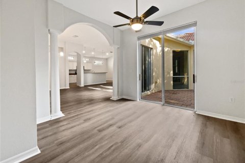 House in Sarasota, Florida 2 bedrooms, 154.96 sq.m. № 1884013 - photo 15