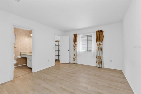 Villa ou maison à vendre à Port Charlotte, Floride: 3 chambres, 146.23 m2 № 2142385 - photo 12