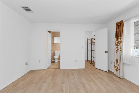Villa ou maison à vendre à Port Charlotte, Floride: 3 chambres, 146.23 m2 № 2142385 - photo 13