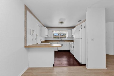 Villa ou maison à vendre à Port Charlotte, Floride: 3 chambres, 146.23 m2 № 2142385 - photo 4