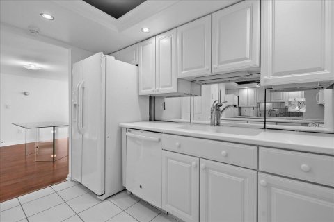 Condo in West Palm Beach, Florida, 2 bedrooms  № 2368481 - photo 21