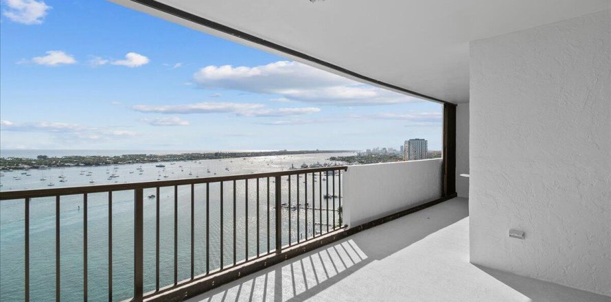 Condo in West Palm Beach, Florida, 2 bedrooms  № 2368481