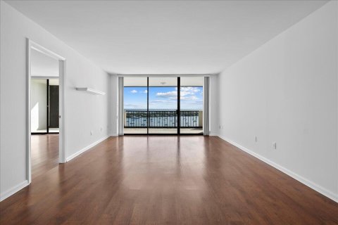 Condo in West Palm Beach, Florida, 2 bedrooms  № 2368481 - photo 20